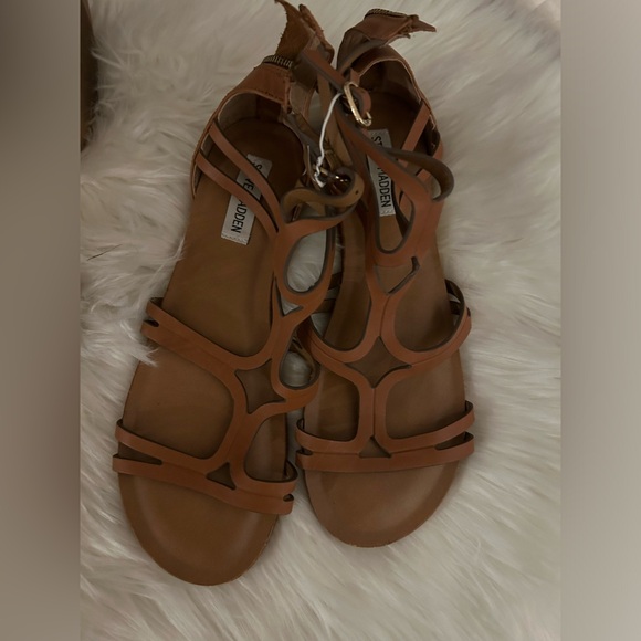 Steve Madden cognac brown leather gladiator sandals with zipper detailing, EUC - Picture 2 of 3